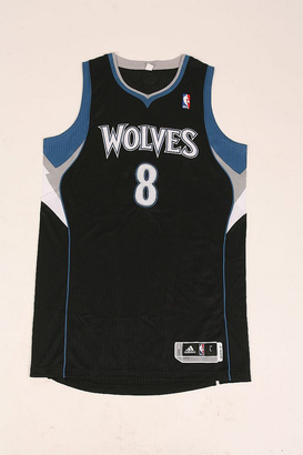 Wolves Reveal Alternate Uniform!